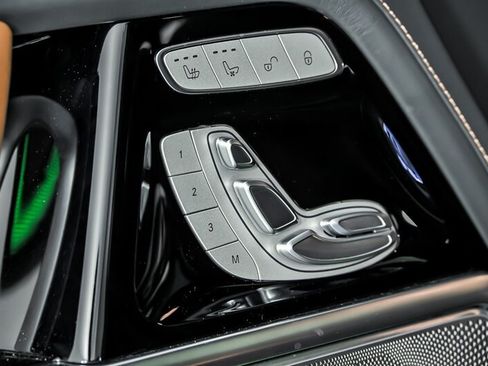 Used 2025 Mercedes-Benz G 63 AMG 4MATIC image 16
