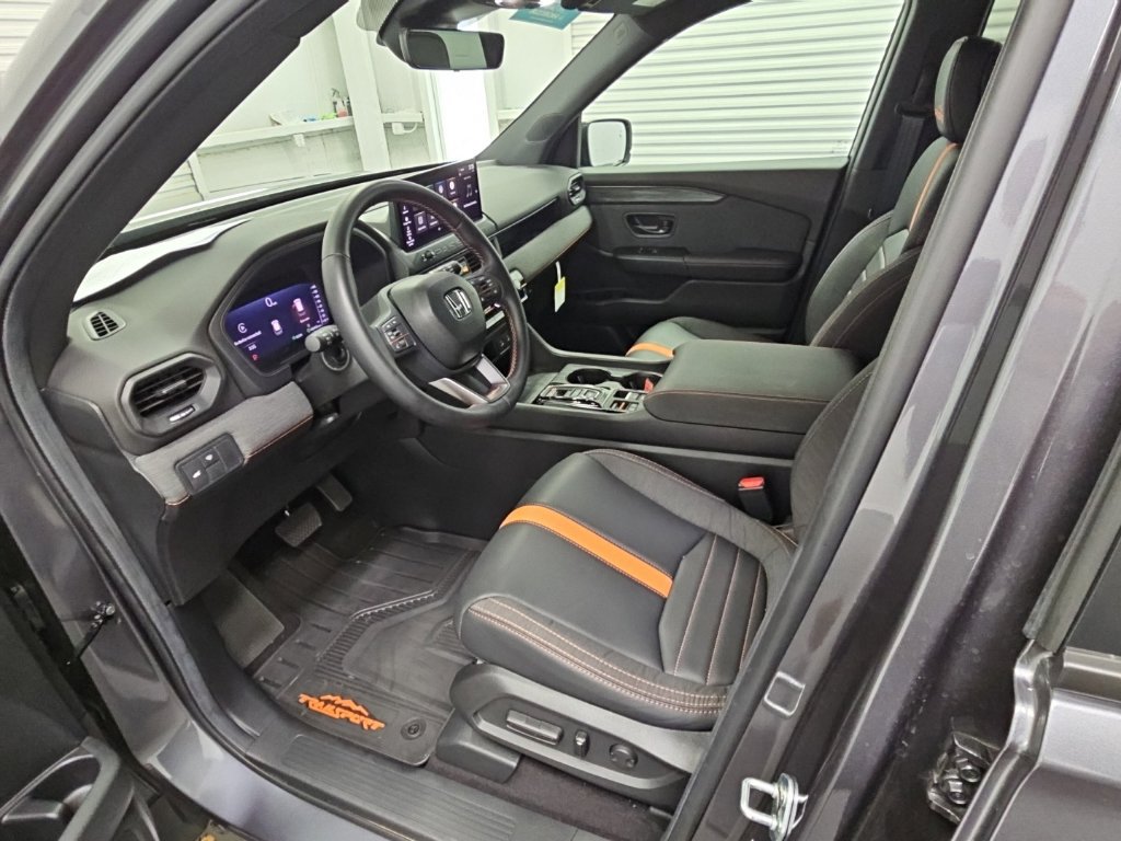Used 2026 Honda Passport TrailSport image 11