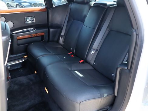 Used 2011 Rolls-Royce Ghost RWD image 31