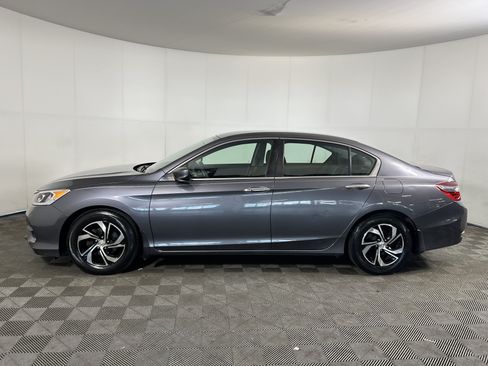 Used 2017 Honda Accord LX image 2