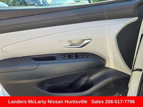 Used 2025 Hyundai Tucson SE FWD image 17