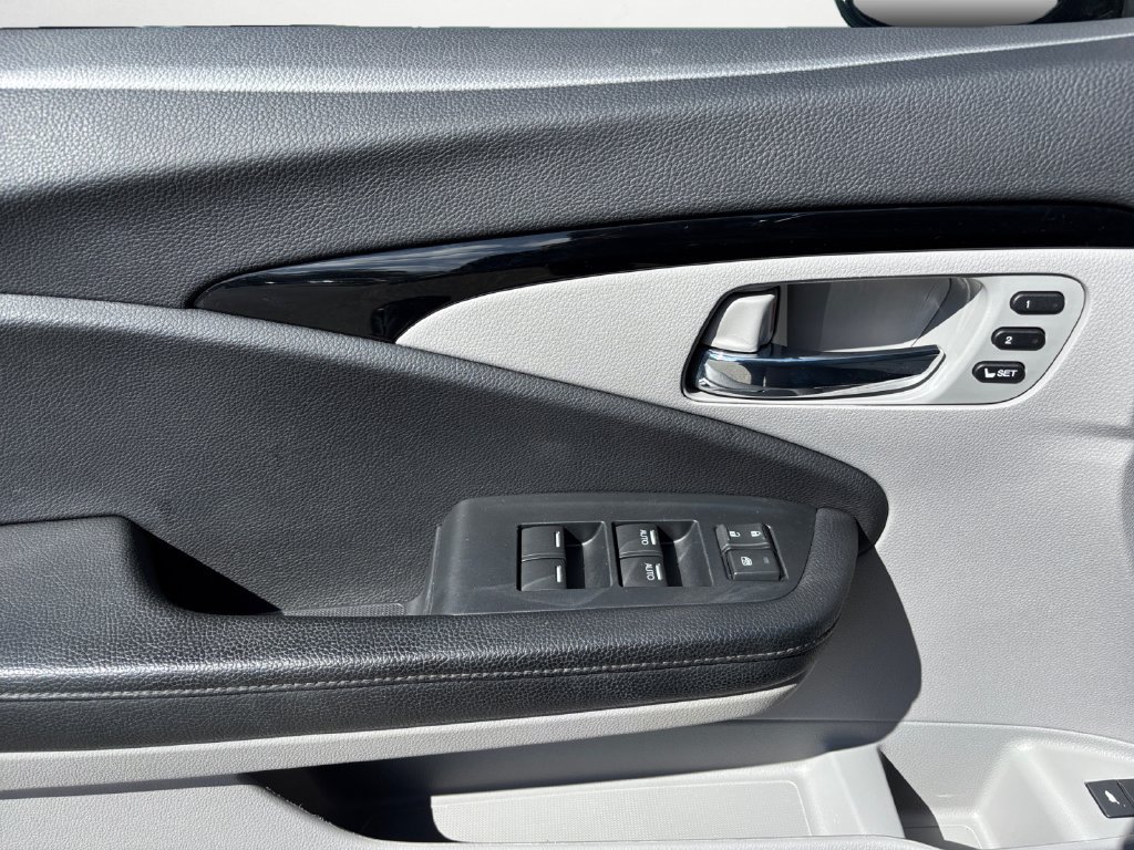 Used 2022 Honda Pilot Touring image 23