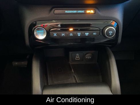 Used 2024 Ford Escape Platinum image 8