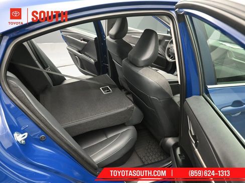 Used 2025 Toyota Camry XLE image 29