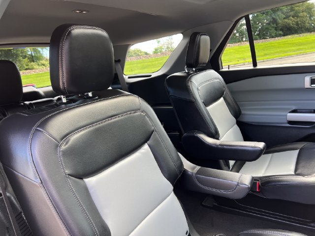 Certified 2023 Ford Explorer XLT w/ Equipment Group 202A AWD/4WD image 32