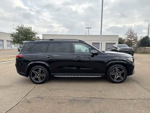 Used 2023 Mercedes-Benz GLS 450 4MATIC image 6