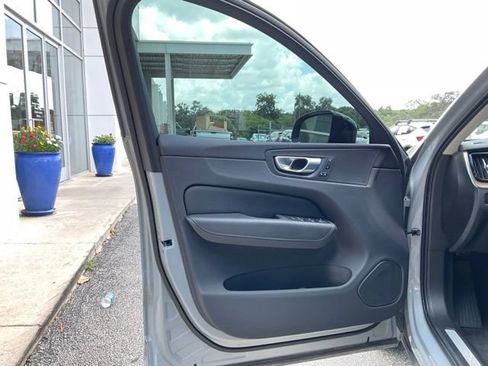 Certified 2024 Volvo XC60 B5 Plus w/ Protection Package Premier AWD/4WD image 10