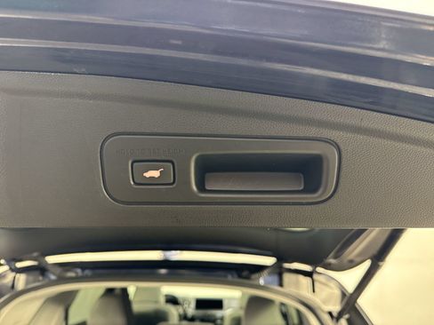 Certified 2025 Acura MDX SH-AWD w/ Technology Package image 36
