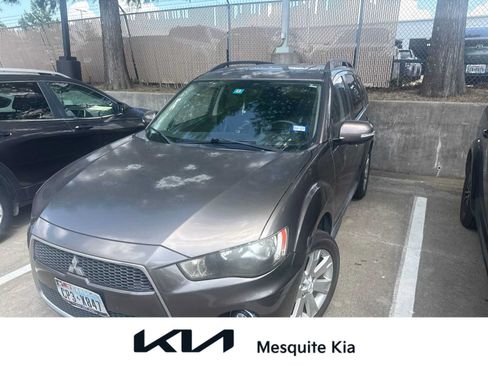 Used 2010 Mitsubishi Outlander SE FWD image 1