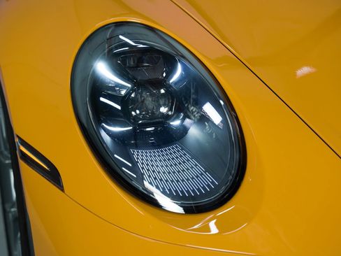 Used 2022 Porsche 911 GT3 RWD image 17
