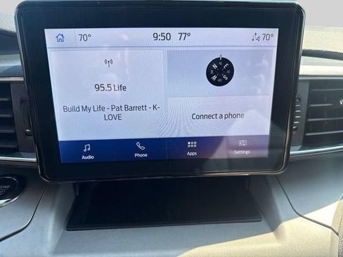 Used 2023 Ford Explorer XLT w/ Equipment Group 202A AWD/4WD image 9