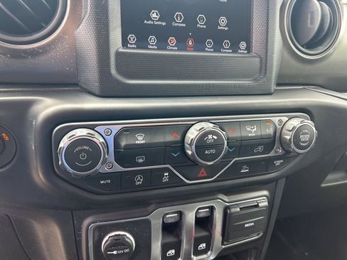 Used 2023 Jeep Wrangler Sport S image 35