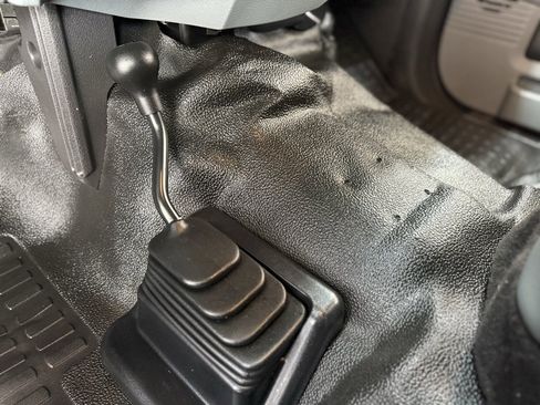 Used 2011 Ford F550 4x4 SuperCab Super Duty w/ PWR Equipment Group image 42