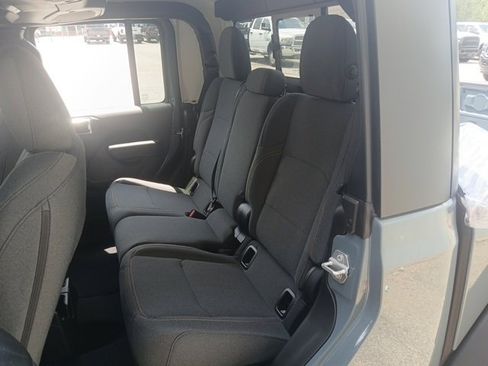 New 2025 Jeep Gladiator Sport image 14