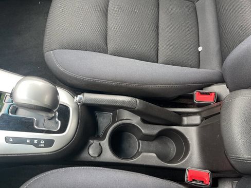 Used 2016 Chevrolet Cruze LT image 20
