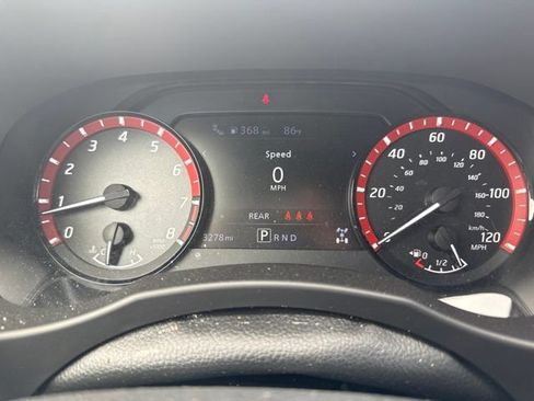 Used 2025 Nissan Frontier PRO-4X AWD/4WD image 9