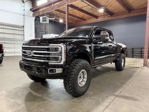 Used 2025 Ford F250 Platinum w/ Platinum Plus Package image 1