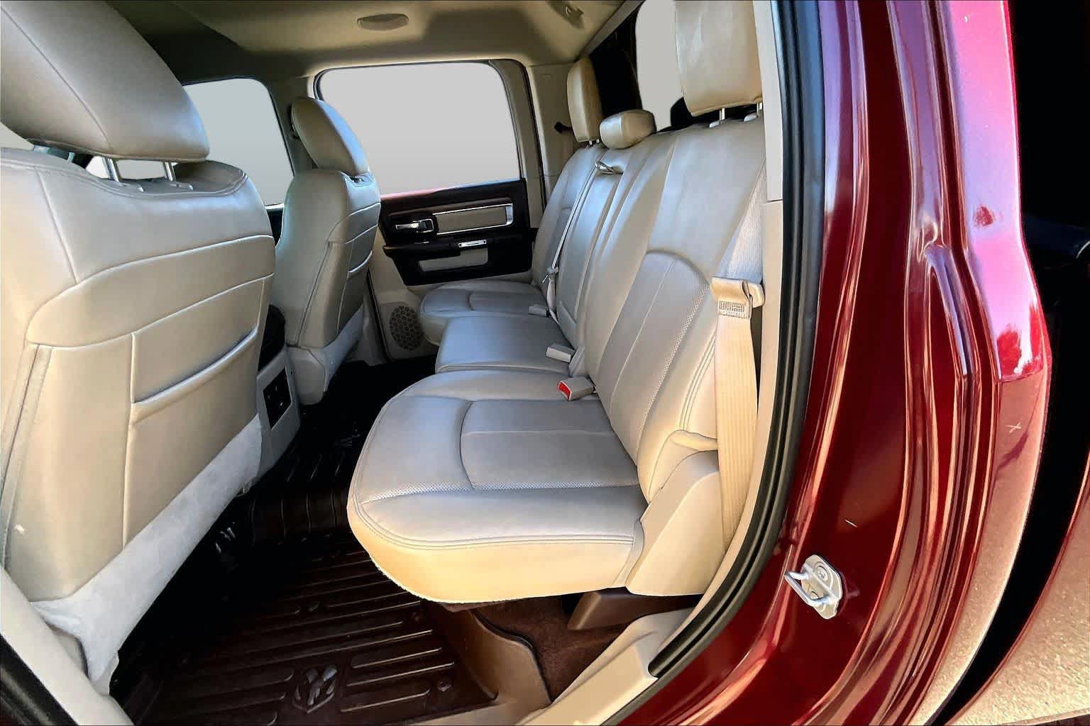 Used 2018 RAM 1500 Laramie w/ Convenience Group AWD/4WD image 20