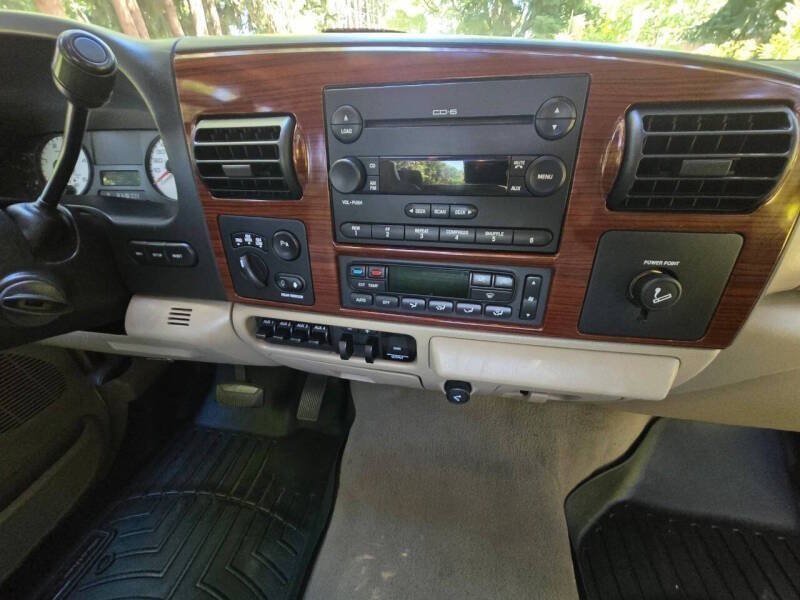 Used 2006 Ford F350 Lariat AWD/4WD image 3