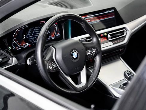 Used 2020 BMW 330i xDrive Sedan w/ Convenience Package AWD/4WD image 9