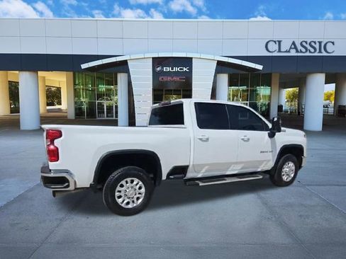 Used 2025 Chevrolet Silverado 2500 LT image 8