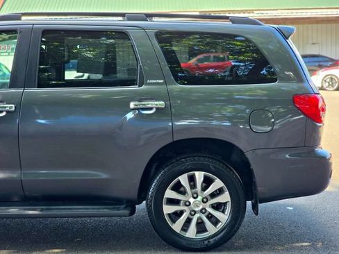 Used 2011 Toyota Sequoia Limited AWD/4WD image 5