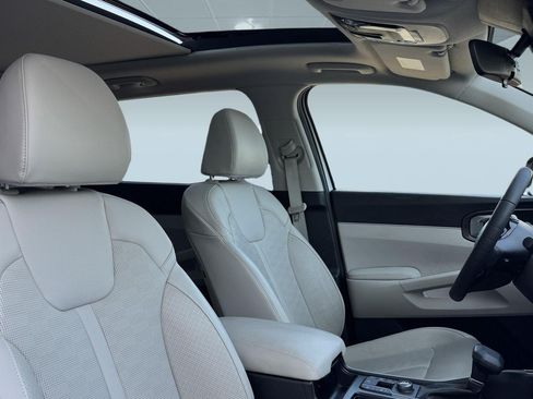 Used 2025 Kia Sorento S w/ Panoramic Sunroof Package FWD image 26