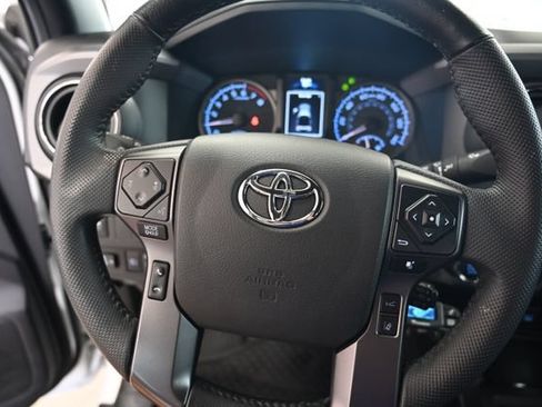Used 2023 Toyota Tacoma TRD Off-Road AWD/4WD image 24