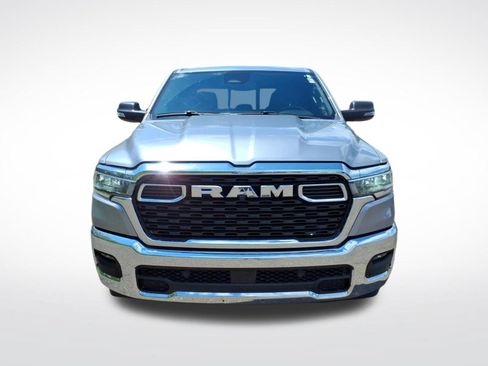Used 2025 RAM 1500 4x4 Crew Cab image 10