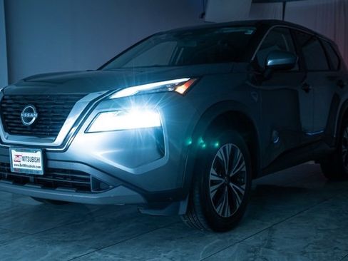 Used 2023 Nissan Rogue SV image 39