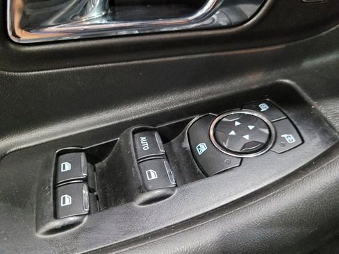 Used 2014 Ford Taurus SEL w/ Equipment Group 201A FWD image 27