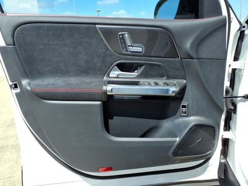 New 2026 Mercedes-Benz GLB 250 image 12
