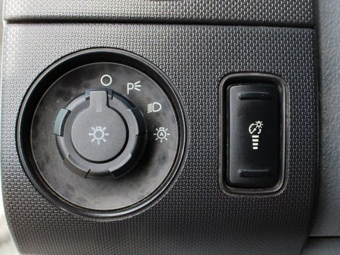 Used 2011 Ford F550 2WD Crew Cab Super Duty w/ Payload Upgrade Pkg image 18