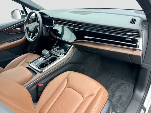 Certified 2025 Audi Q7 2.0T Premium Plus w/ Premium Plus Package image 16