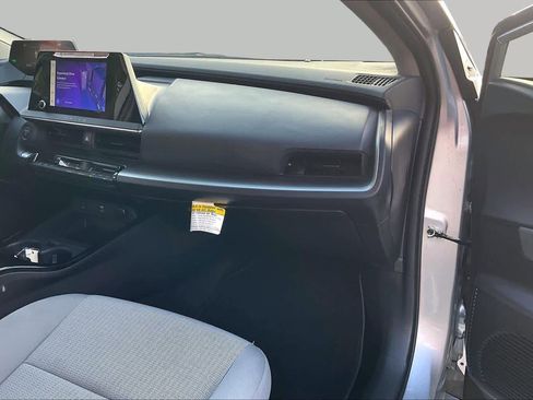 Used 2026 Toyota Prius LE FWD image 15