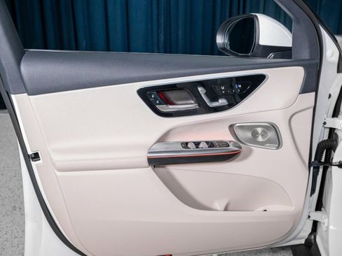 New 2026 Mercedes-Benz GLC 300 image 12