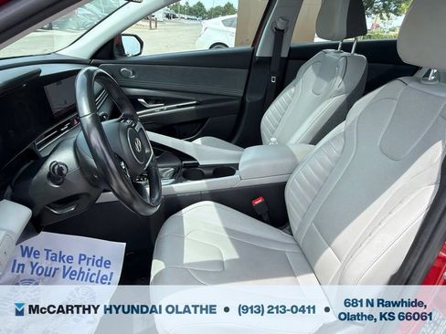 Certified 2024 Hyundai Elantra Limited FWD image 4