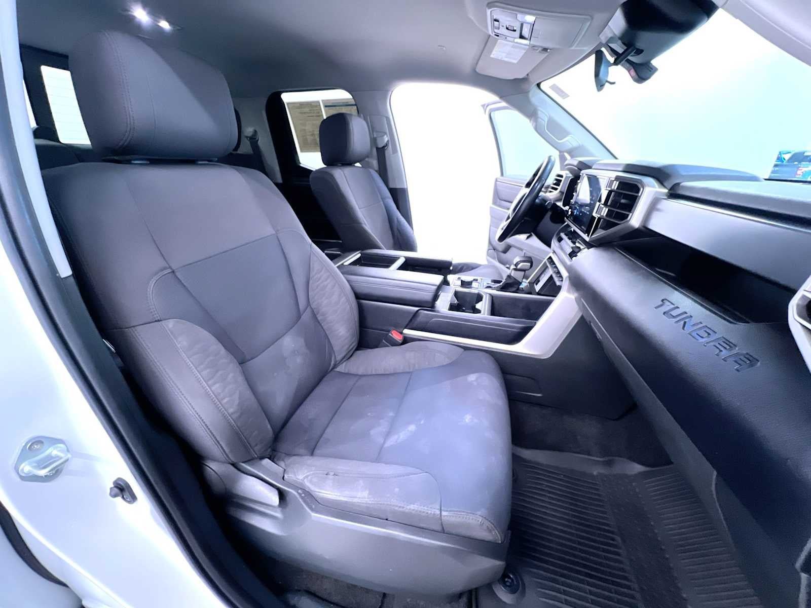 Used 2022 Toyota Tundra SR5 AWD/4WD image 34