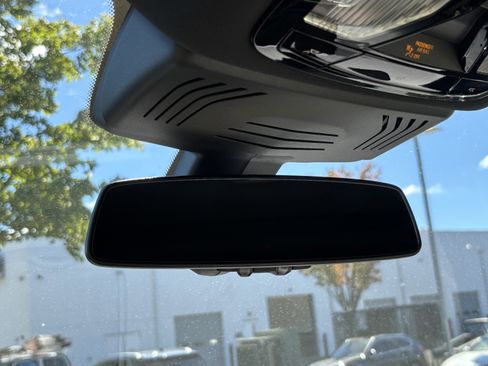 Certified 2025 BMW X4 xDrive30i image 27