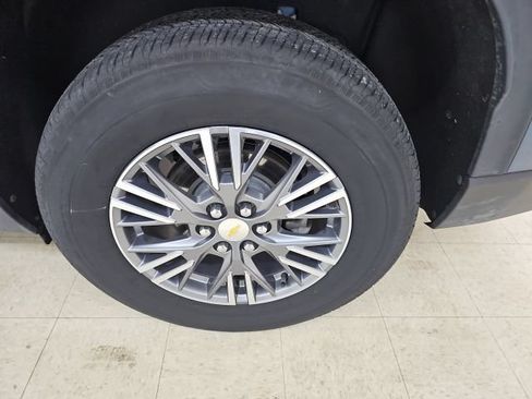 Used 2025 Chevrolet Traverse LT AWD/4WD image 24