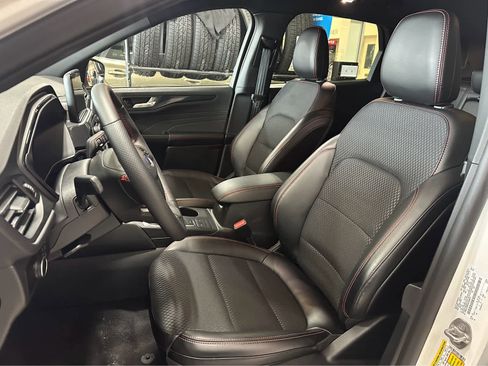 New 2025 Ford Escape ST-Line w/ Cold Weather Package AWD/4WD image 25