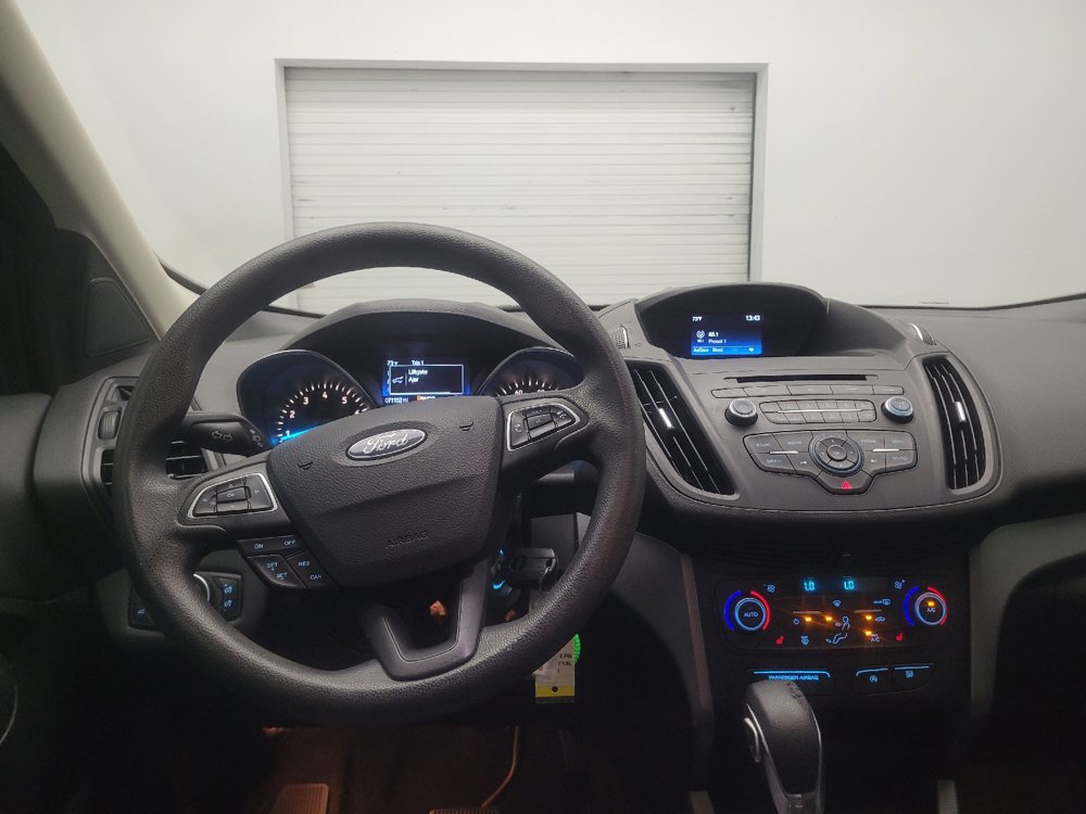 Used 2018 Ford Escape SE FWD image 22