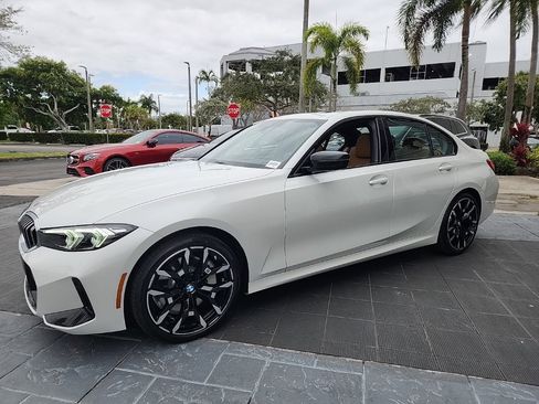 Used 2025 BMW 330i xDrive Sedan w/ M Sport Package image 16