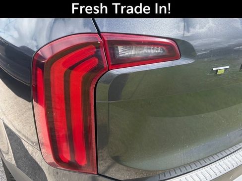 Used 2020 Kia Telluride SX w/ Towing Package FWD image 9