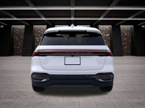 New 2026 Lincoln Nautilus Premier AWD/4WD image 5