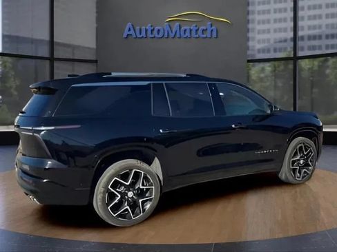 Used 2025 Chevrolet Traverse High Country w/ LPO, Floor Liner Package AWD/4WD image 11