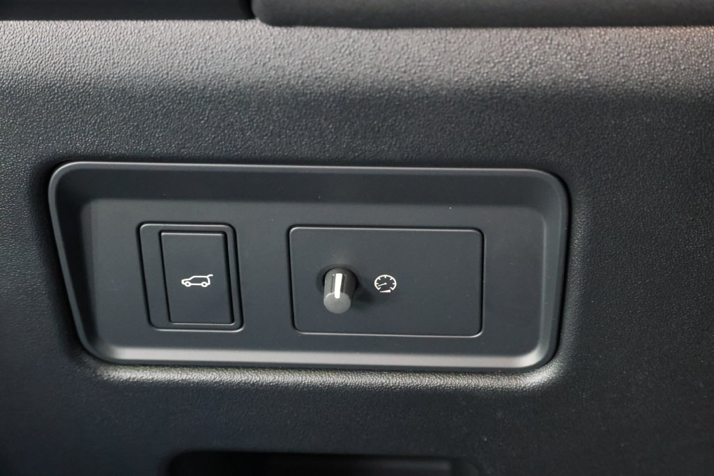 New 2026 Land Rover Discovery S AWD/4WD image 12