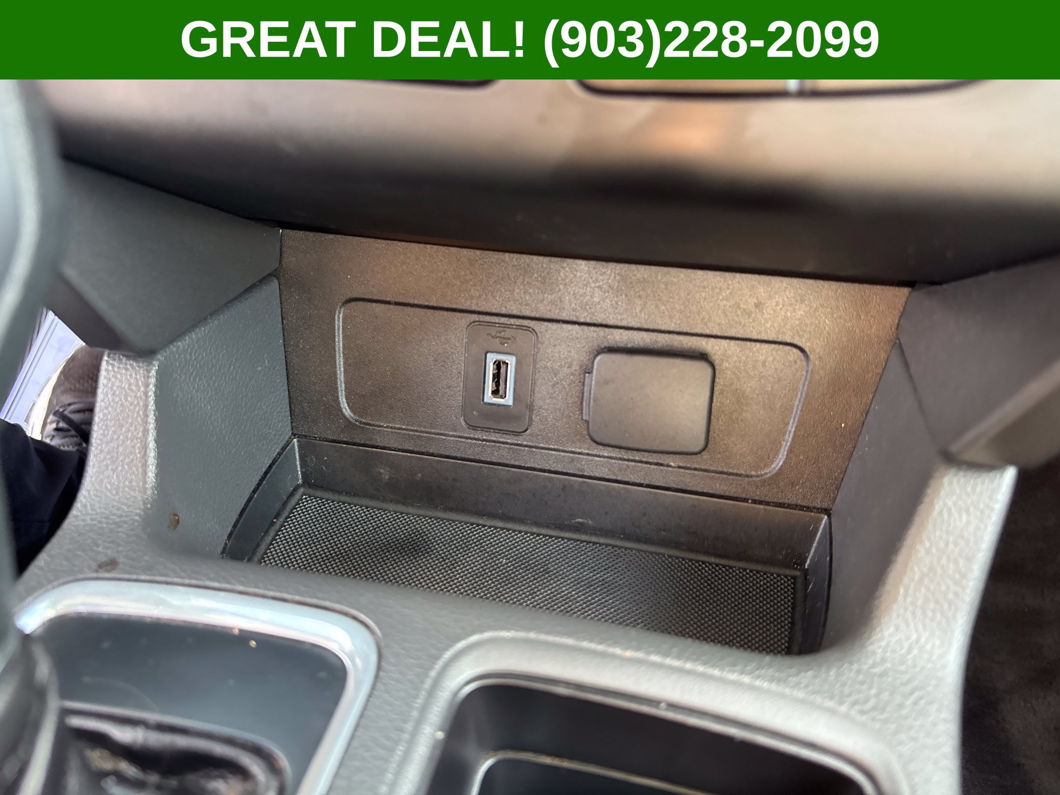 Used 2018 Ford Escape SE FWD image 29