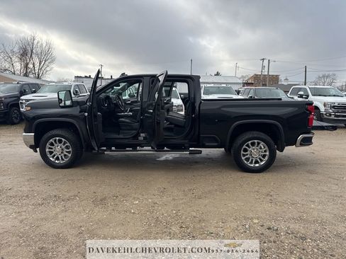 Used 2025 Chevrolet Silverado 2500 LTZ w/ LTZ Plus Package image 32