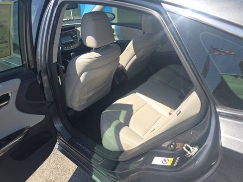 Used 2018 Toyota Avalon Limited FWD image 26